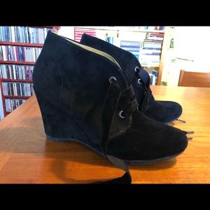 BUSSOLA black suede wedges